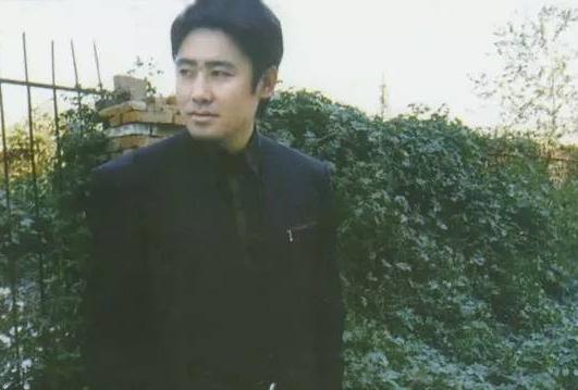 论头发对年长男人的重要性,818男星们的发际线