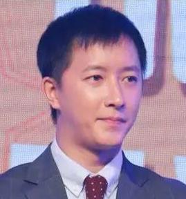 论头发对年长男人的重要性,818男星们的发际线