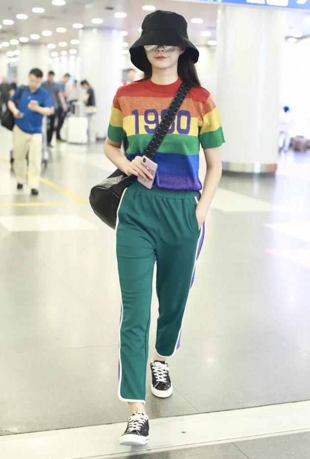 腿粗屁股大的女人怎么穿才显瘦?建议穿这五种裤子,第二种最有效