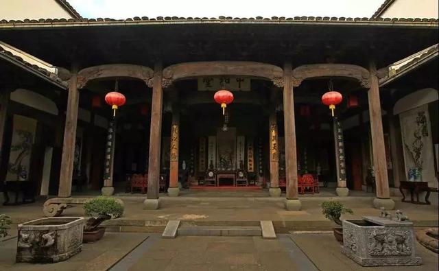 院子里为什么都要放缸,古代庭院中为何都要摆缸