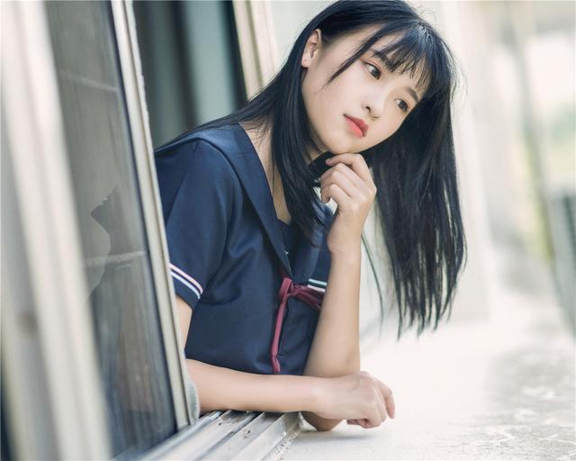 “撩”女人时,男人这样做会让女人荷尔蒙“飙升”,更加离不开你