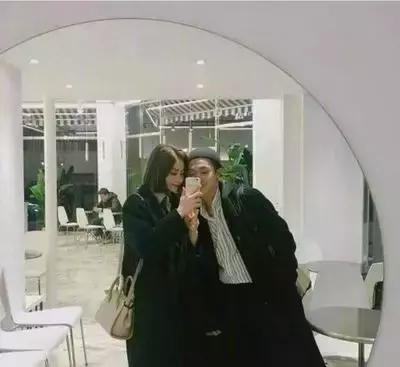 花式秀恩爱拍照大法:你要跟我这样做!