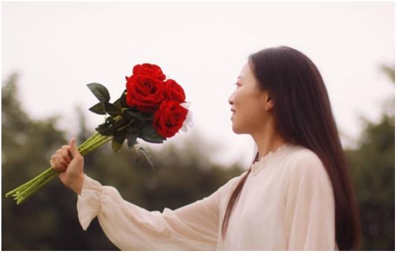 同时有两个男人爱你,你要怎么选择?答案你或许怎么也想不到