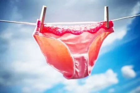 男人给女人买内裤的寓意,女人让男人给买内裤的寓意