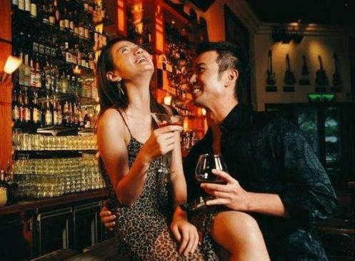 如何知道女人被很多男人爱过,怎么判断一个女人爱过很多的男人
