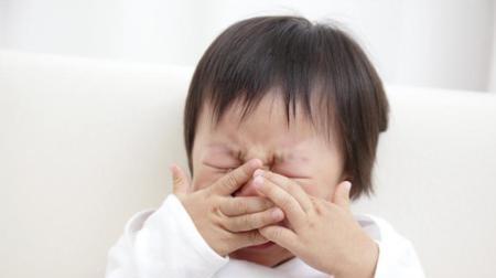 小孩一受委屈就哭怎么办为什么受委屈特别容易哭
