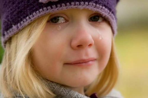 小孩一受委屈就哭怎么办，为什么受委屈特别容易哭