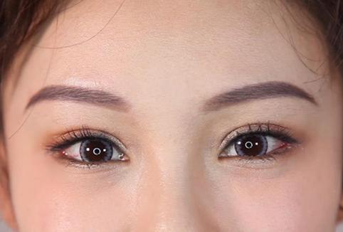 方脸画什么眉毛好看,怎样画适合方脸的眉毛