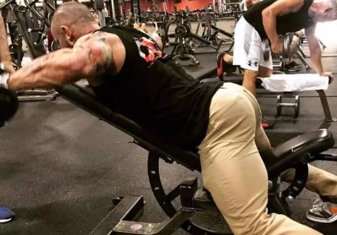 男士臀围多大才是翘臀,男人臀部翘是好事吗