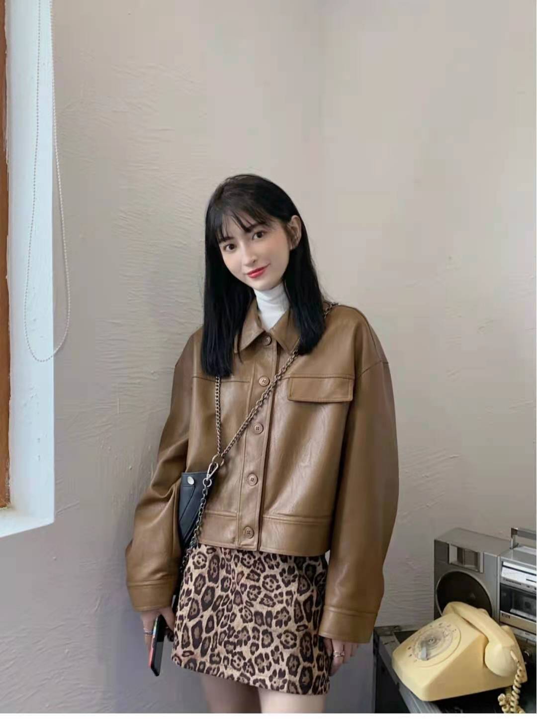 短皮衣搭配什么下身好看,长款皮衣怎么搭配下身