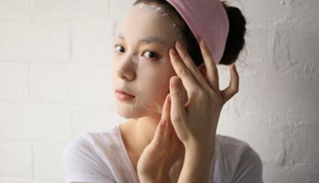 如何养成一张白净的脸,肤色暗沉显老怎么调理