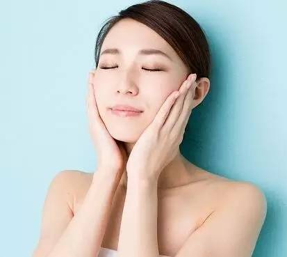 睡前怎样保养皮肤,皮肤怎样不暗沉发黄