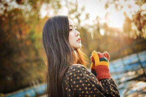 男女彼此心照不宣的意思,男女相互喜欢心照不宣的表现