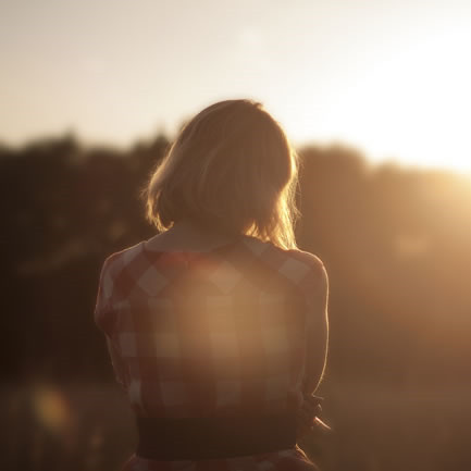 为什么说远嫁的孩子聪明,远嫁孩子和外公外婆亲不亲