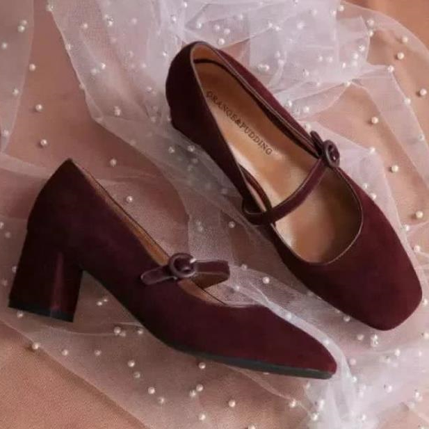 玛丽珍鞋什么人不适合,玛丽珍鞋大一点好还是小一点好