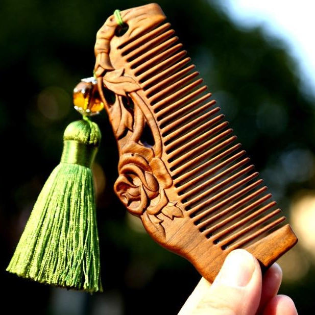 送梳子的寓意是什么,檀木梳子不能随便送人吗