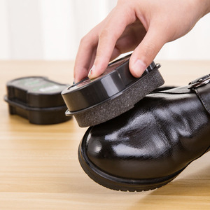 刷皮鞋用什么鞋油最好，鞋蜡和鞋油什么区别
