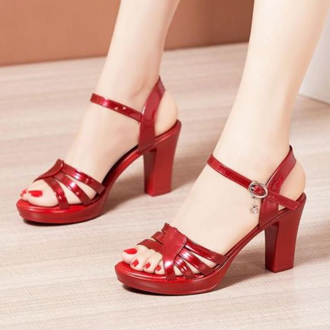 穿旗袍最忌讳的鞋,旗袍配什么裤袜好看