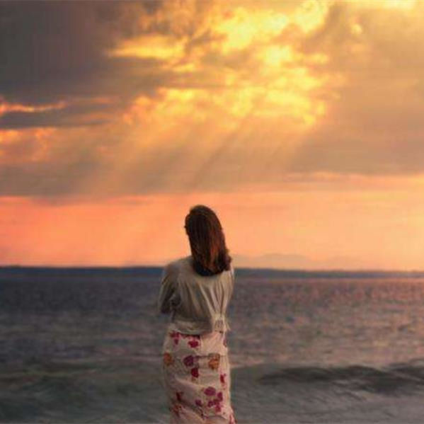 早已看透世间的星座女，精明圆滑到极致的星座女