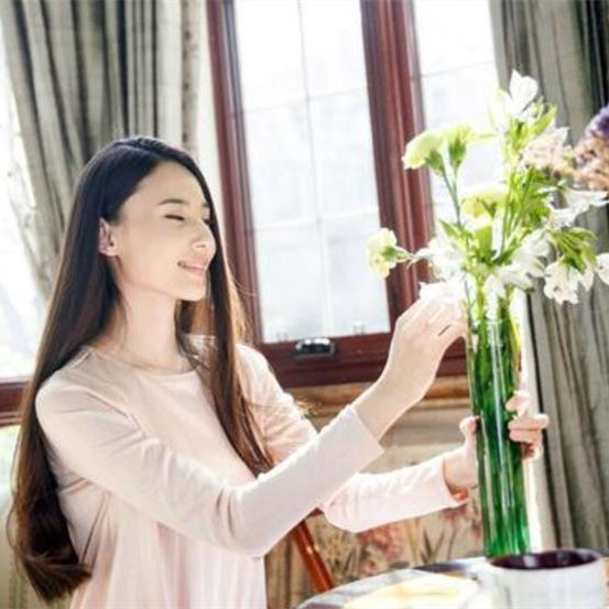 女人最有涵养的三个细节，很有涵养的女人的表现