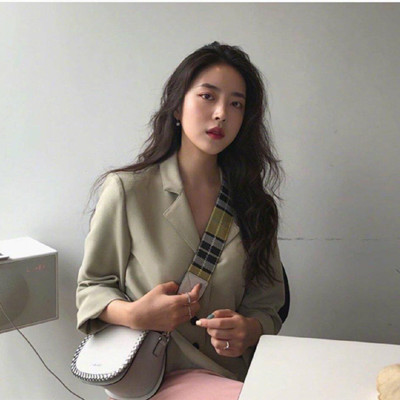 直角宽肩适合什么衣服，适合宽直角肩的衣服