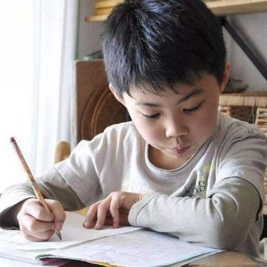 改变孩子拖拉的五个方法，怎样改变孩子拖拉懒惰的毛病