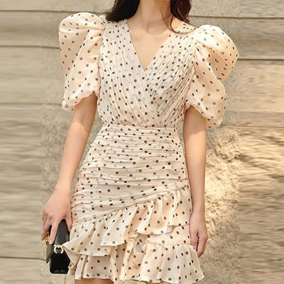 什么身材适合穿泡泡袖,泡泡袖上衣怎么搭配