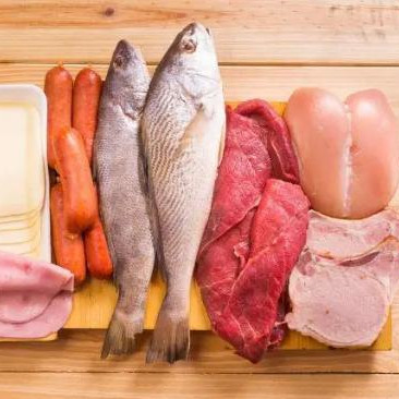 人到中年必须要吃的四样东西，人到中年要坚持吃四种食物