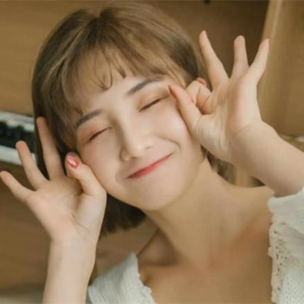 女生做哪种动作可以让男生喜欢,女生做哪些动作可以引男生喜欢