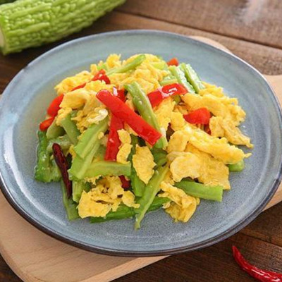 苦瓜和什么搭配最好,苦瓜怎么做好吃清火