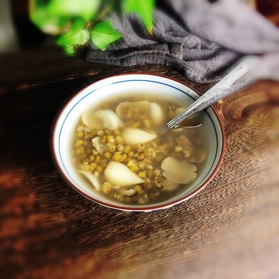 夏天祛湿汤的做法,家庭版清热去湿汤怎么做