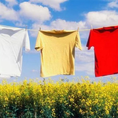 夏天晾衣服掉色怎么办，白衣服怎么才能不变黄