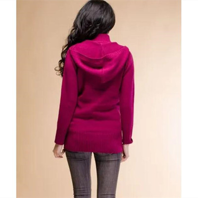 玫红色裤子配什么上衣,玫红色搭配什么颜色好