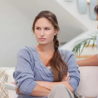 老婆拒绝和老公接吻代表什么,老婆拒绝和老公亲近怎么办