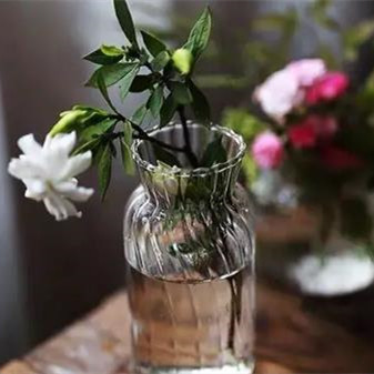 男人到了中年以后越活越害怕，男人为什么会人到中年越活越害怕