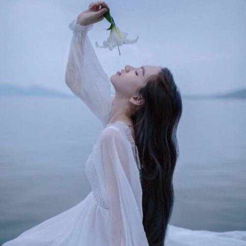 女人不值得你爱的表现，什么女人值得爱