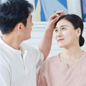 女人多少岁开始身材走样,男人会不喜欢身材走样的中年女人吗