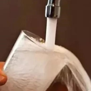 加湿器的作用与危害,加湿器用纯净水还是自来水