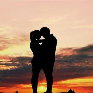 错过最爱的人心里什么滋味，错过深爱的男人有什么感受