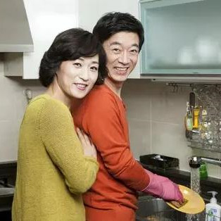 二婚夫妻过不长久的四种表现，二婚的女人会和现任同甘共苦吗