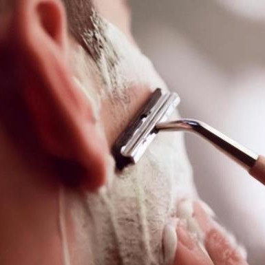 适合70岁老人用的剃须刀，70多岁的老人适合用电动剃须刀吗