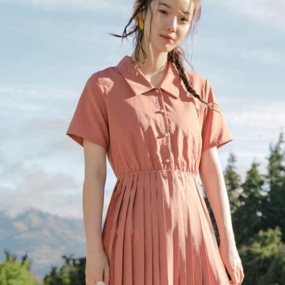 中年女性适合穿百褶裙吗，什么身材不适合百褶裙