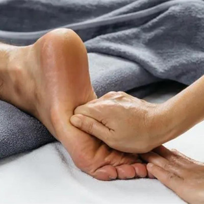 按摩哪个穴位提高男性荷尔蒙，按摩哪个穴位提高女性荷尔蒙