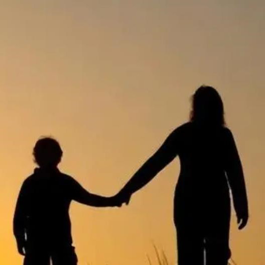 母亲在25岁儿子面前要注意什么