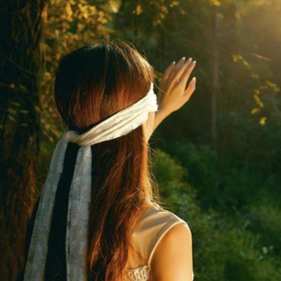 为什么女的能被多个男的喜欢