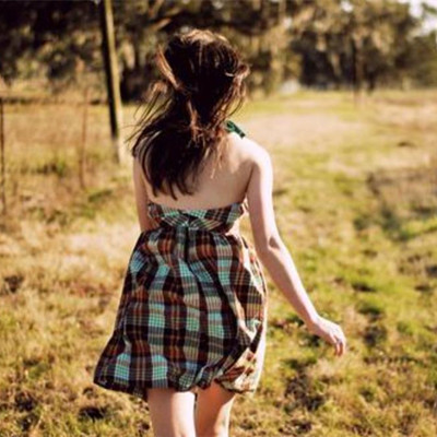 女人老不老看哪里,女人老不老看这五个地方一目了然