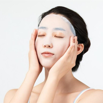 湿敷用什么水比较好,湿敷的正确方法