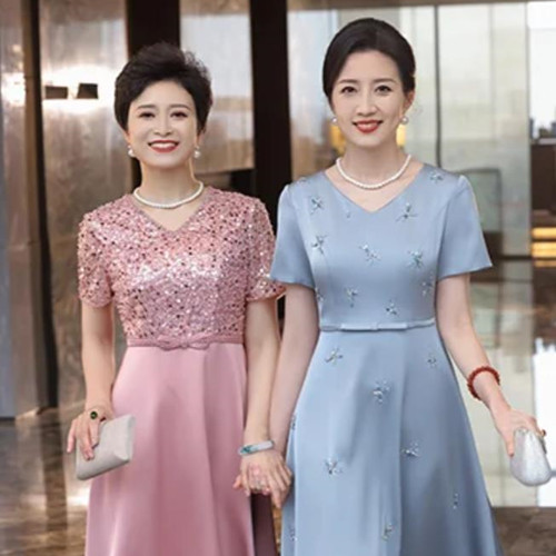 女儿出嫁母亲穿什么,教你几招变得美艳动人