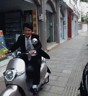 用力过猛的图片搞笑表情包gif