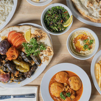 女生一般到了晚上爱吃啥,一到晚上就控制不住吃东西